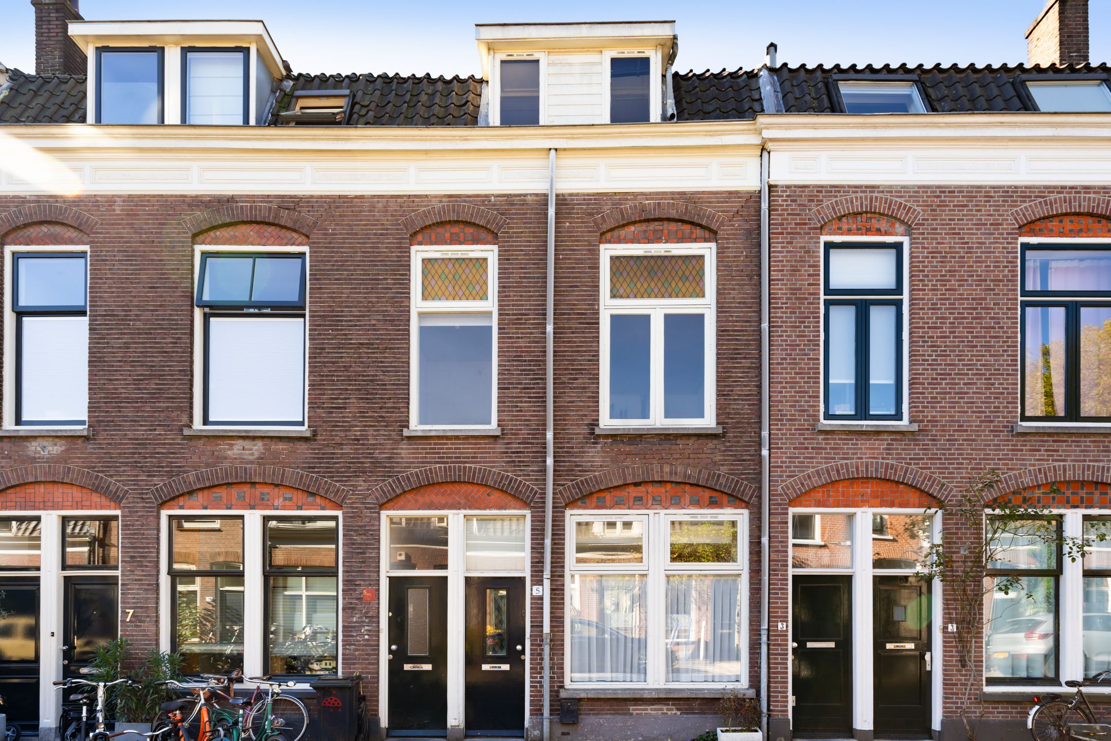 Photo 42 of Bloemstraat 5