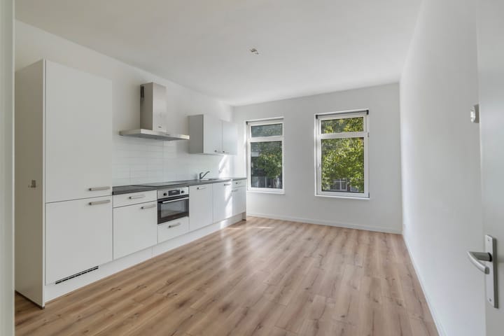 Foto 2 van Mathenesserweg 73-C02