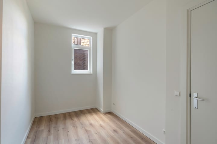 Foto 8 van Mathenesserweg 73-C02