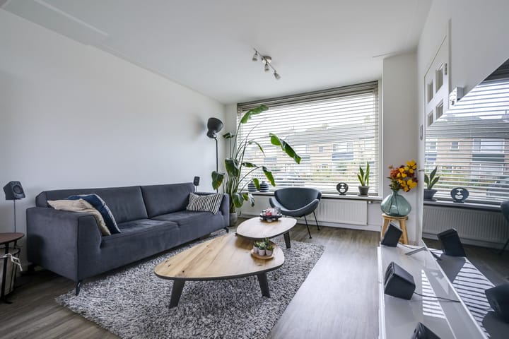 Foto 11 van Sweder van Vianenplein 10