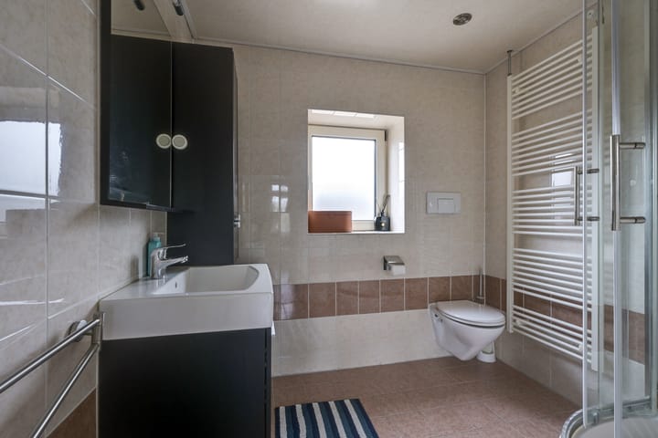 Foto 32 van Sweder van Vianenplein 10