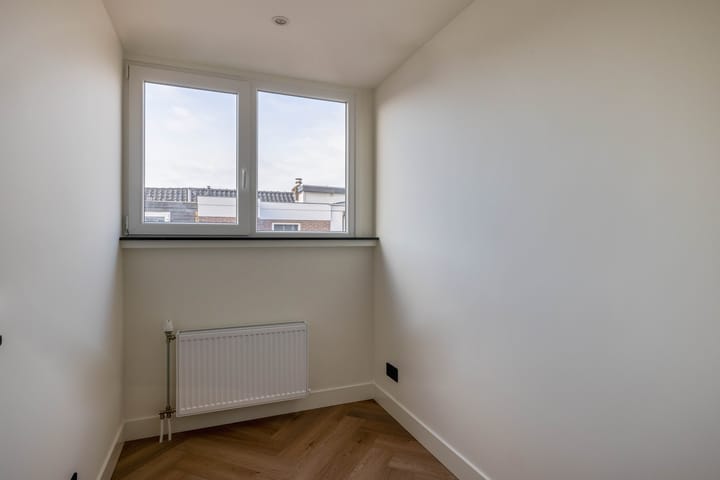 Foto 24 van Strijensestraat 8