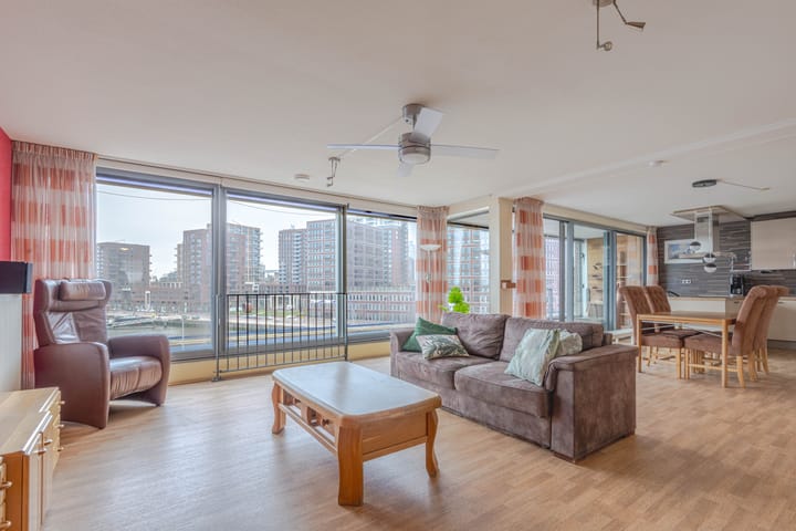 Foto 4 van Maashaven O.z. 184