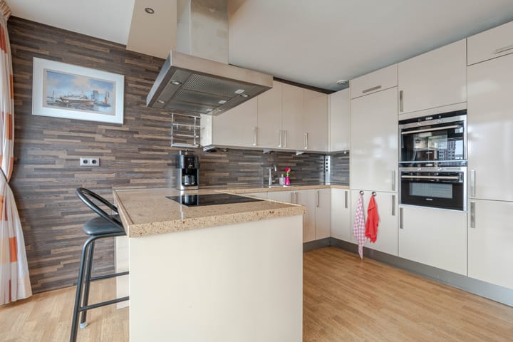 Foto 12 van Maashaven O.z. 184