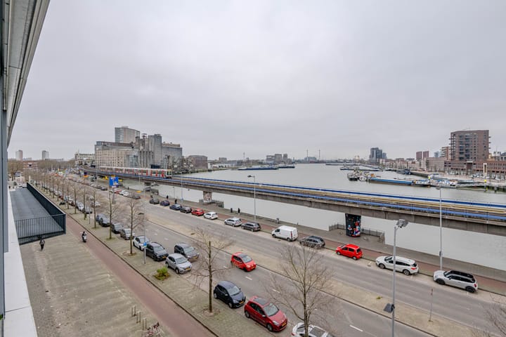 Foto 29 van Maashaven O.z. 184