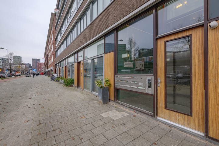 Foto 33 van Maashaven O.z. 184