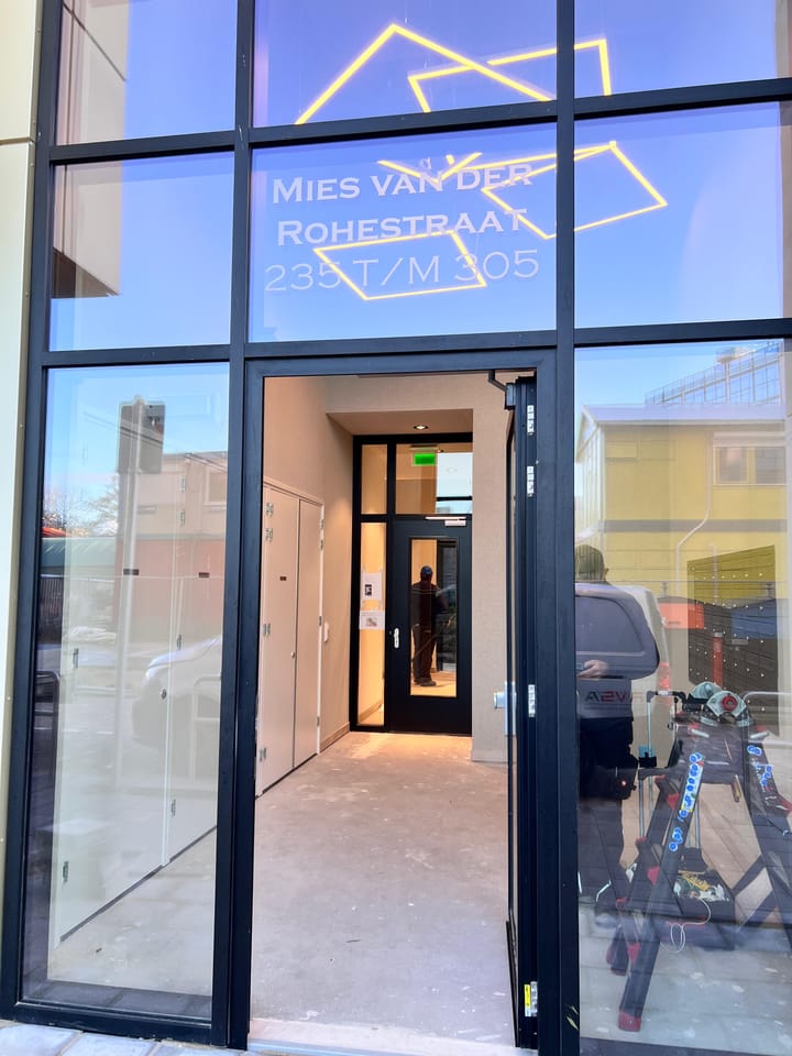 Photo 2 of Mies van der Rohestraat 261