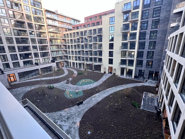 Photo 24 of Mies van der Rohestraat 261