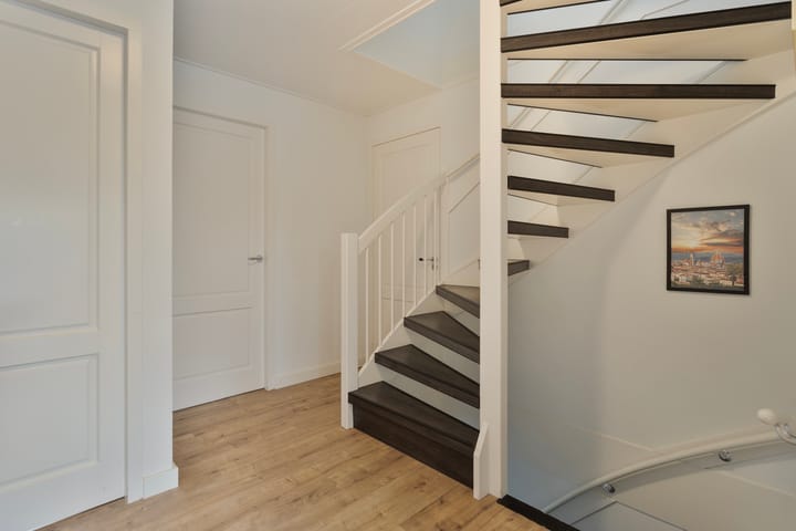 Photo 17 of Jan de Wittestraat 77