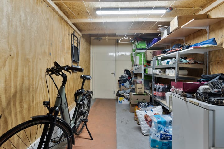 Photo 36 of Jan de Wittestraat 77