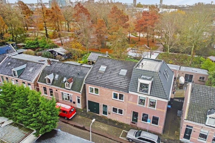 View photo 43 of Jan de Wittestraat 77