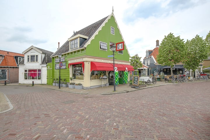 View photo 54 of Jan de Wittestraat 77