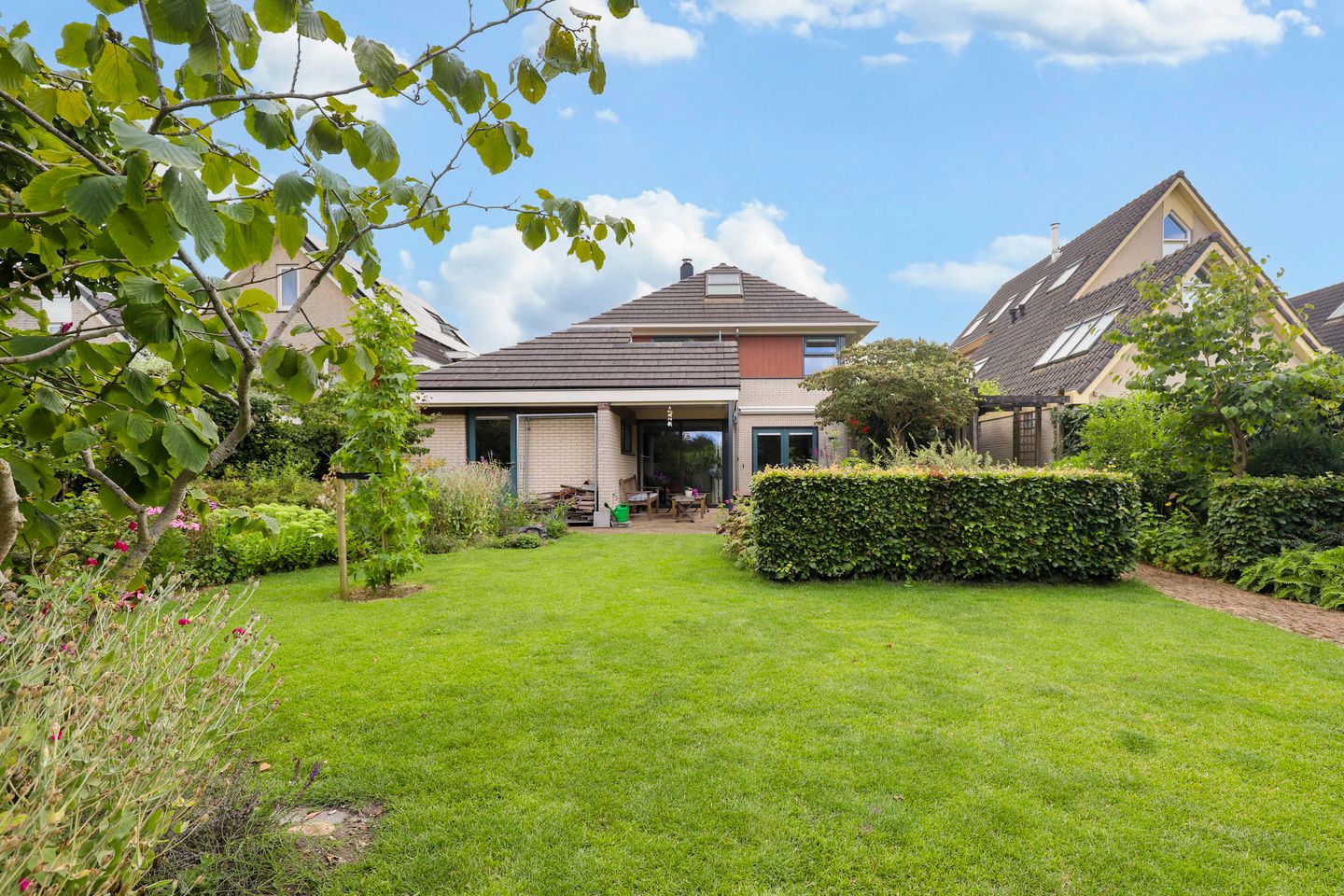 Foto 1 van Doornenburgallee 42