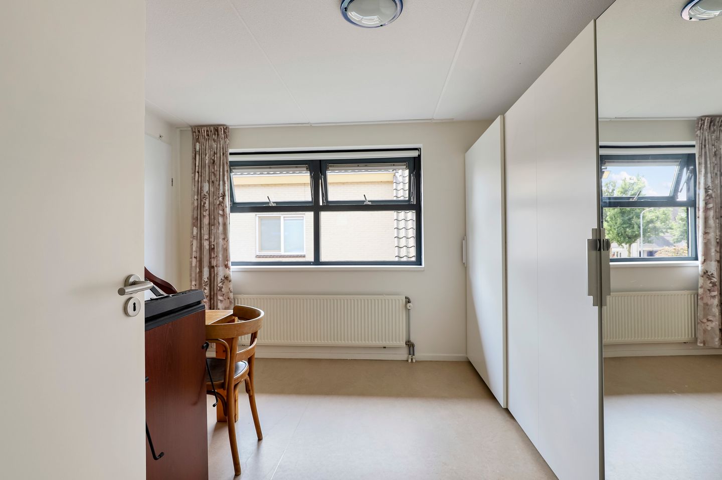 Foto 35 van Doornenburgallee 42