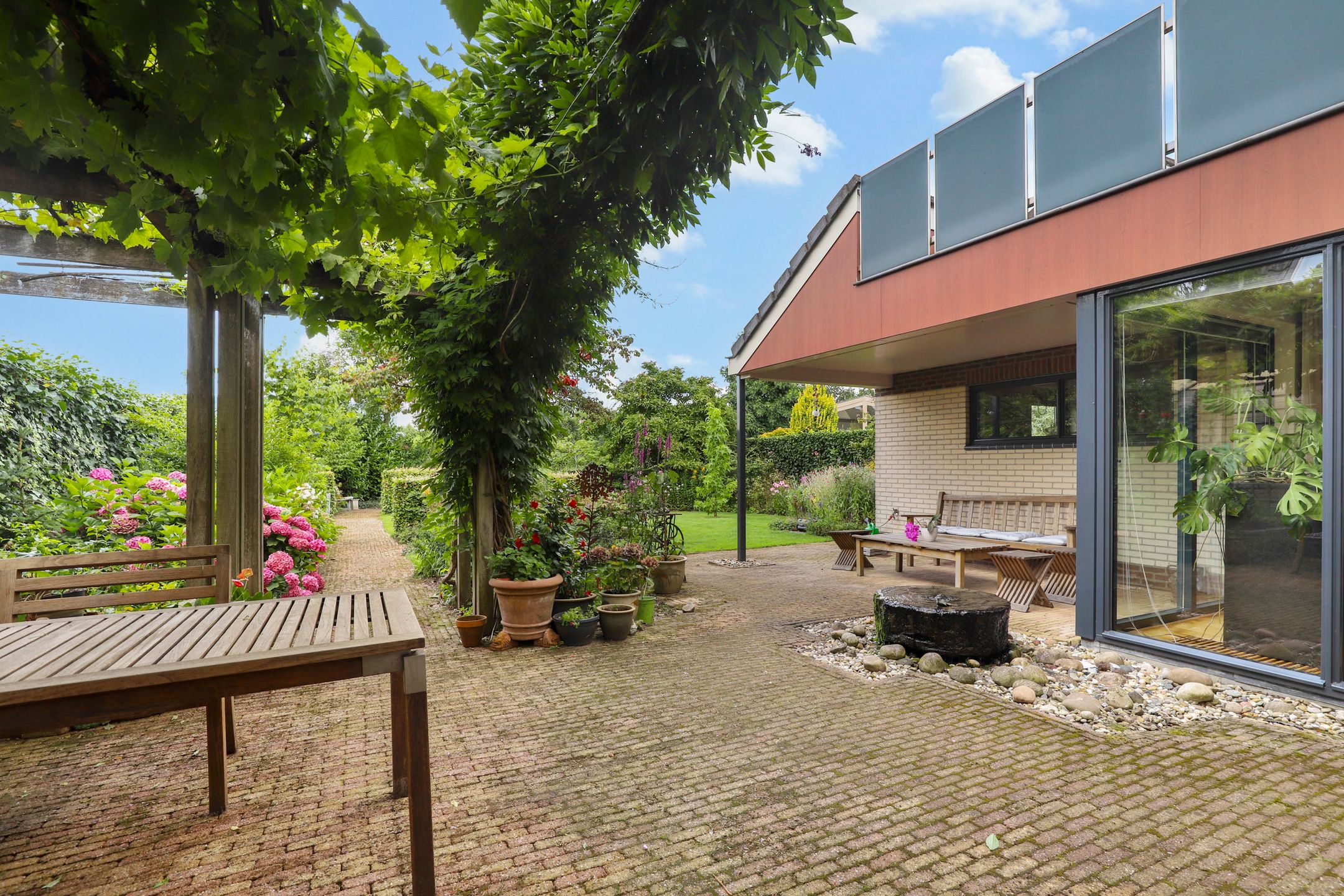 Foto 45 van Doornenburgallee 42