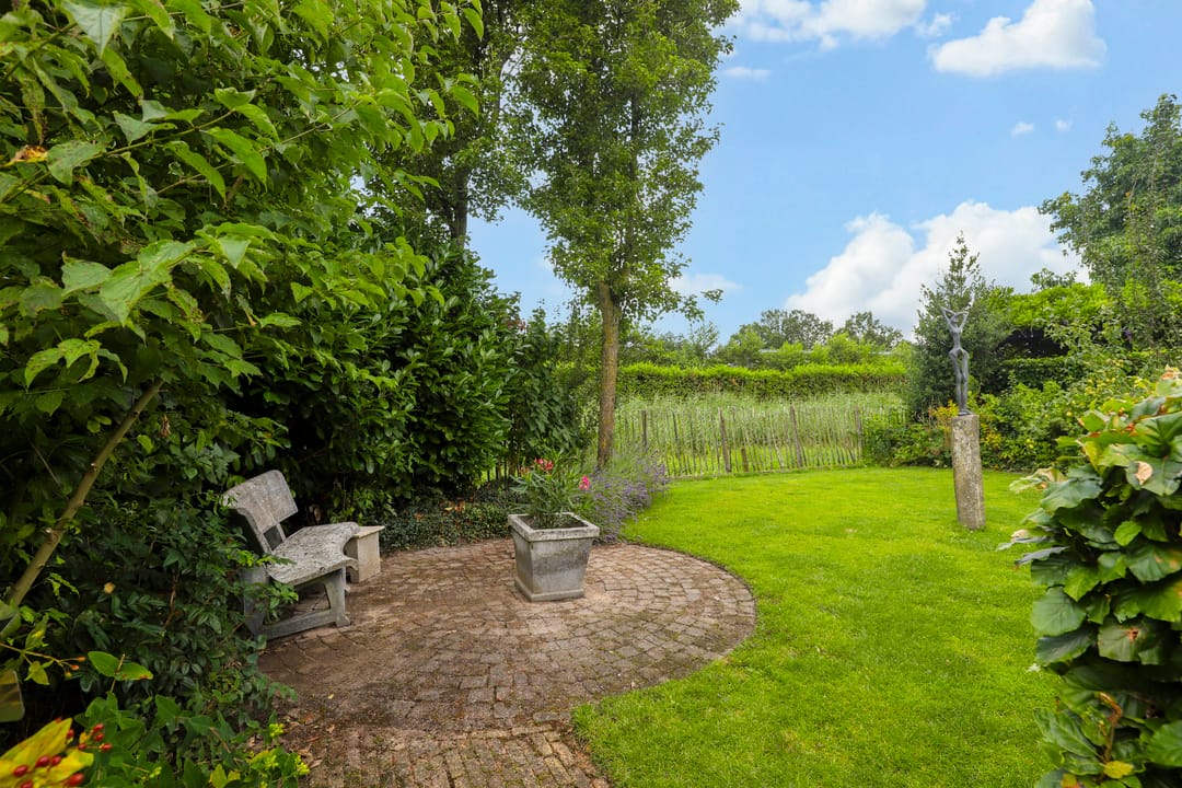 Foto 52 van Doornenburgallee 42