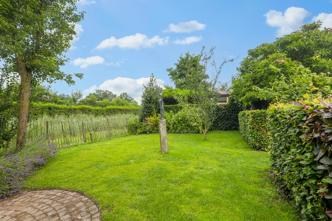 Foto 53 van Doornenburgallee 42