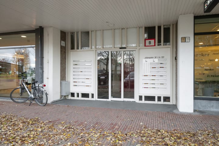 Foto 3 van Julianaplein 42