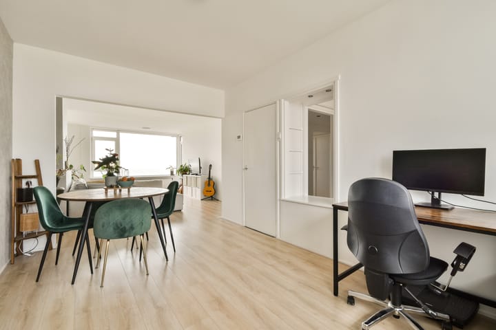 Photo 9 of de Ruyterstraat 2-F5