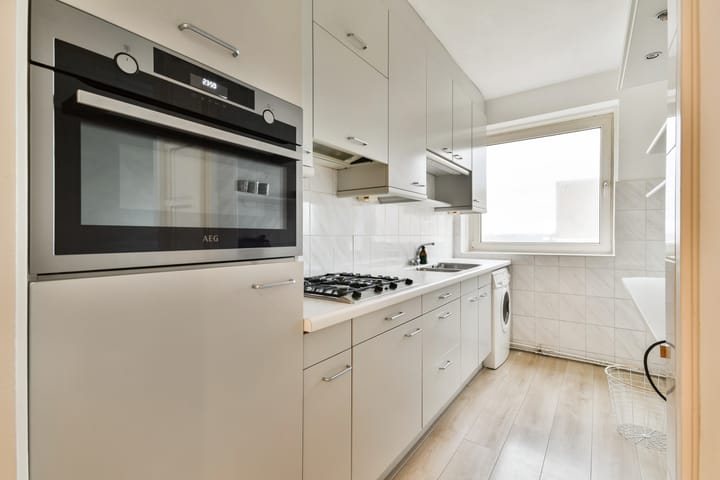 Photo 14 of de Ruyterstraat 2-F5