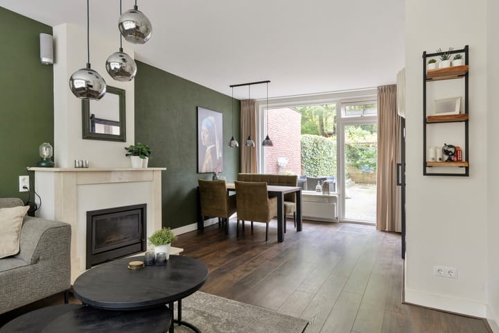 Foto 8 van Anna van Burenlaan 21