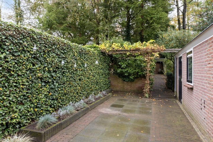 Foto 31 van Anna van Burenlaan 21