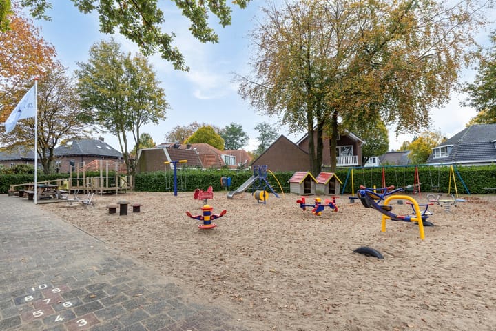 Foto 35 van Anna van Burenlaan 21