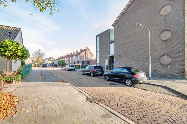 Foto 26 van Van Eesterensingel 41