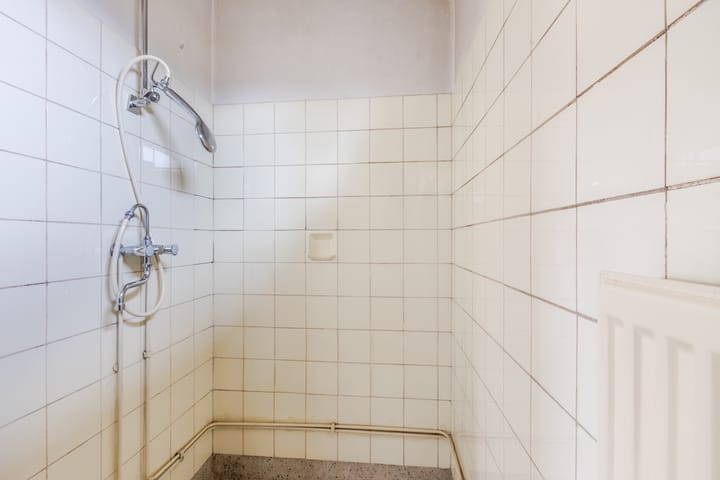 Foto 28 van Overhagenstraat 28