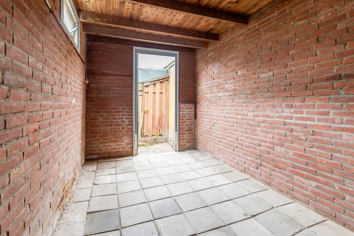 Foto 32 van Overhagenstraat 28