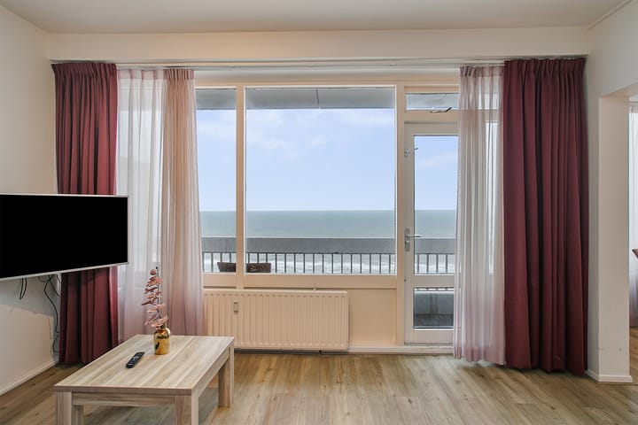 Photo 16 of Burgemeester van Fenemaplein 2-A1303