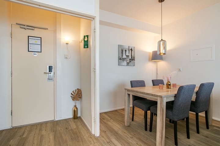 Photo 20 of Burgemeester van Fenemaplein 2-A1303