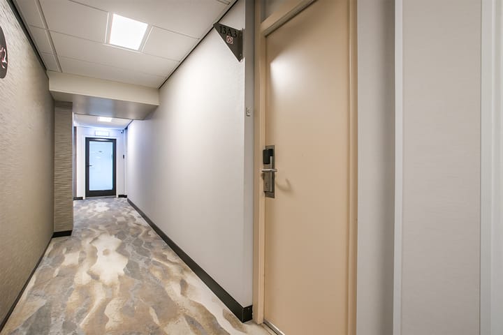 Photo 22 of Burgemeester van Fenemaplein 2-A1303