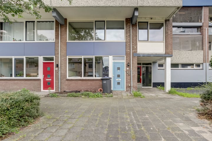 Bekijk foto 1 van Lijsterbesstraat 168