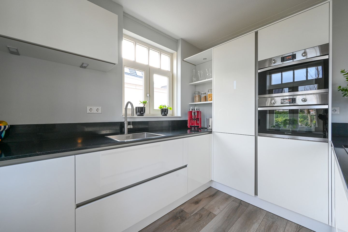 Foto 14 van Markgraaflaan 30