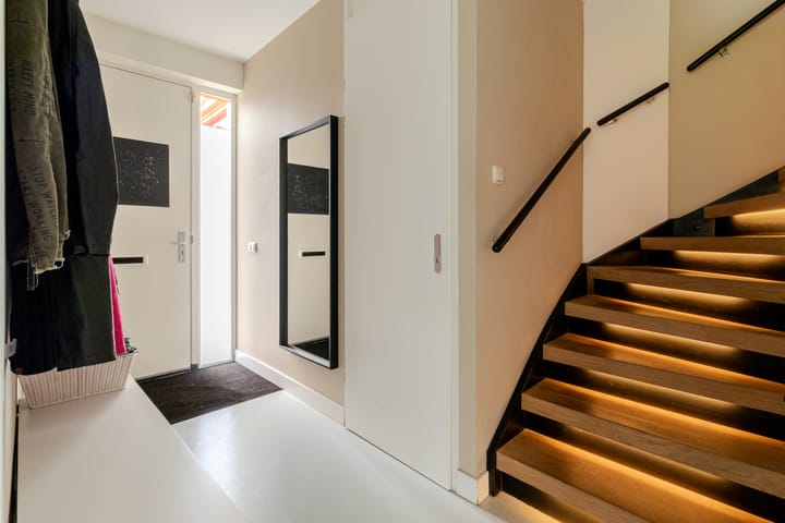 Foto 14 van Lessestraat 178