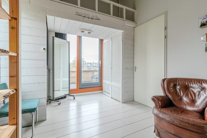 Foto 26 van Lessestraat 178