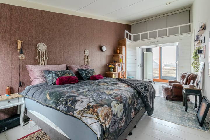 Foto 28 van Lessestraat 178