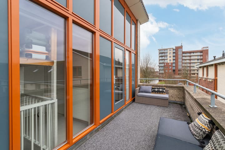 Foto 31 van Lessestraat 178