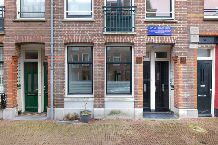 View photo 2 of Van der Hoopstraat 127-H