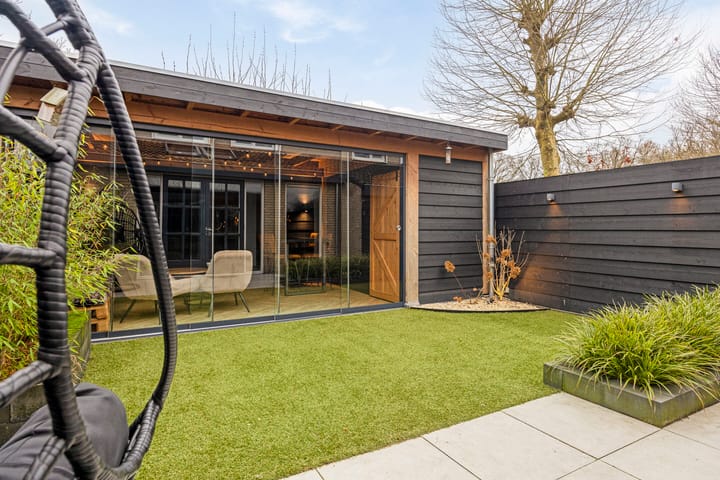 Foto 42 van Van Ruijsdaelstraat 11