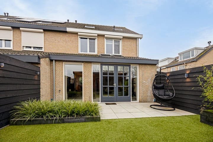 Foto 43 van Van Ruijsdaelstraat 11