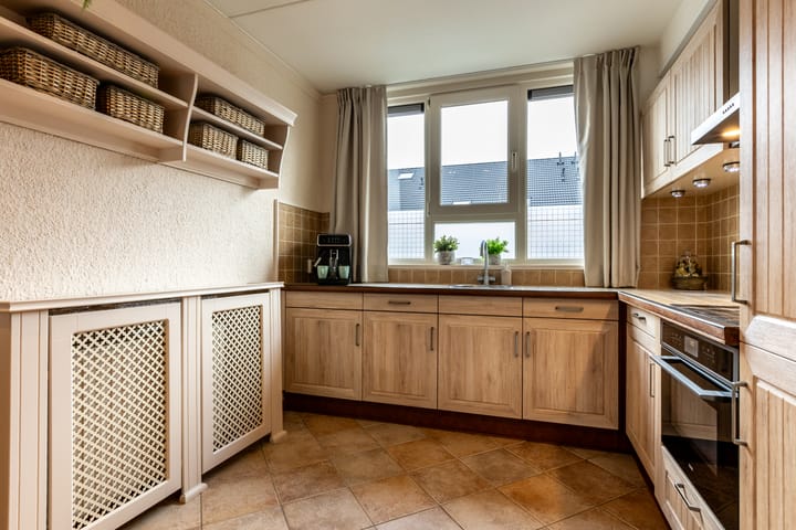 Foto 16 van Leeghwaterstraat 37