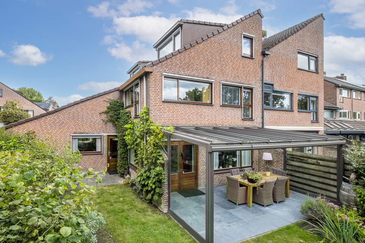 Photo 40 of Paul Huflaan 26