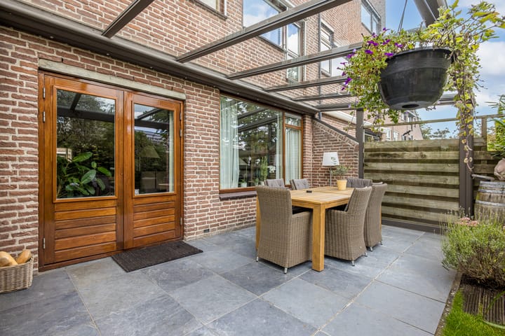 Photo 45 of Paul Huflaan 26