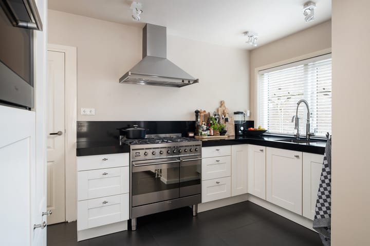 Foto 3 van Burgemeester van Meetelenstraat 4