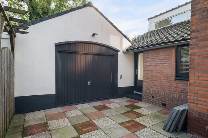 Foto 8 van Burgemeester van Meetelenstraat 4