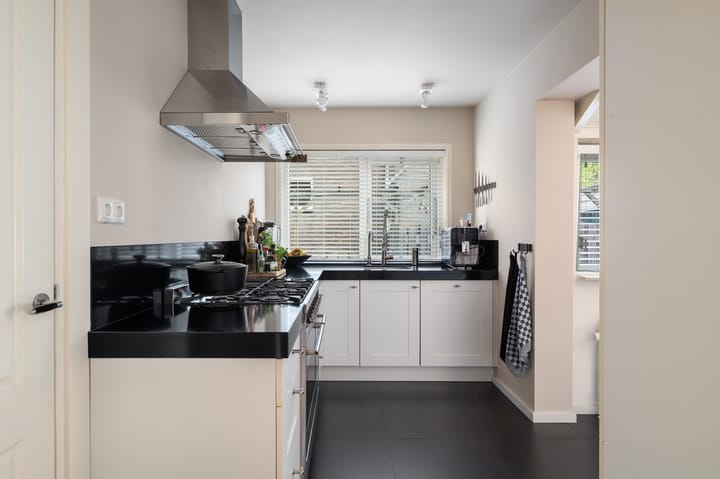 Foto 24 van Burgemeester van Meetelenstraat 4