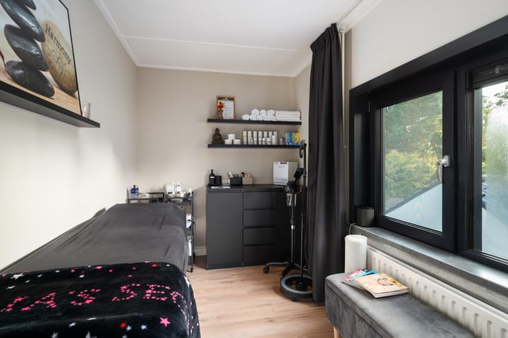 Foto 48 van Burgemeester van Meetelenstraat 4