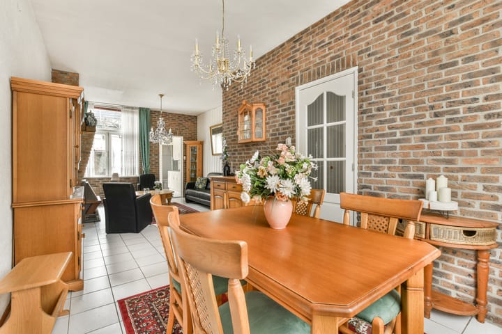 Foto 8 van Julianastraat 49